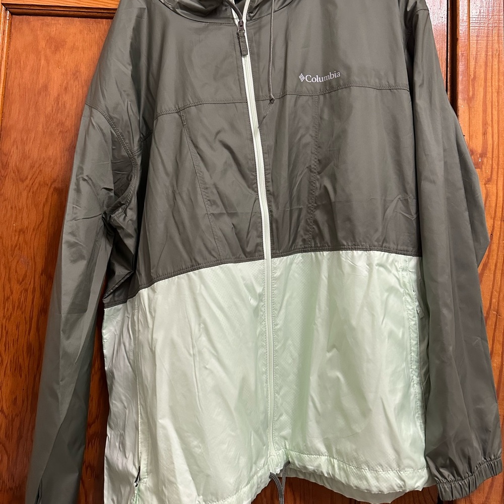 Women’s Columbia Color Block Windbreaker